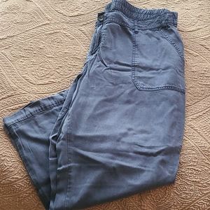 Lightweight Old Navy Capris